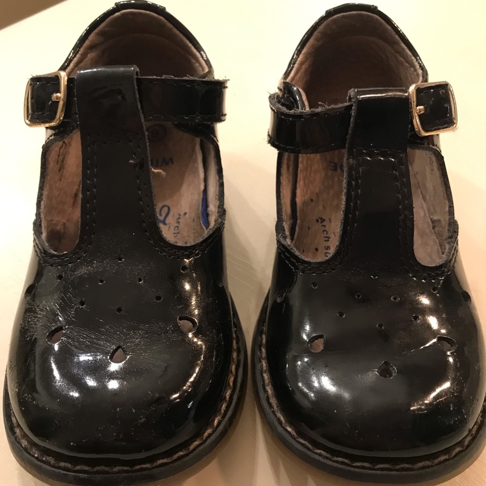 Black Patent Footmates